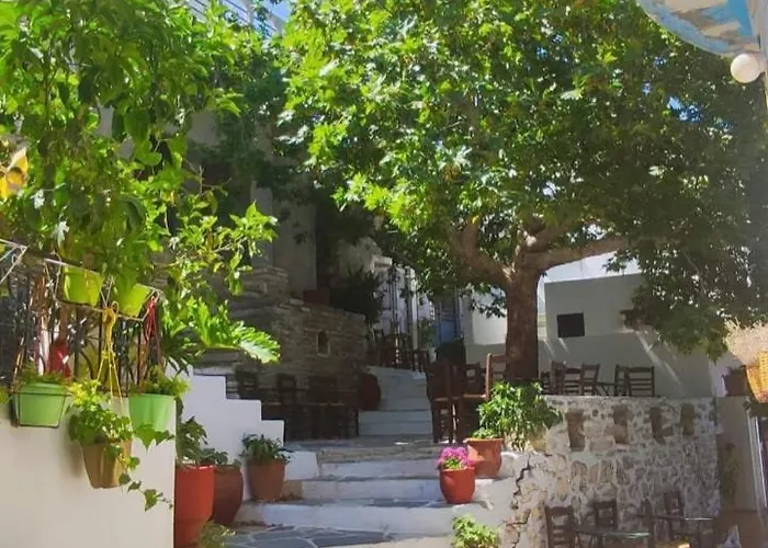 Fasolas Square Studio 15M2 Is Located 30 Stairs Up From The Main Road And It Is In The Old Market Fasolas And Next To The Museums