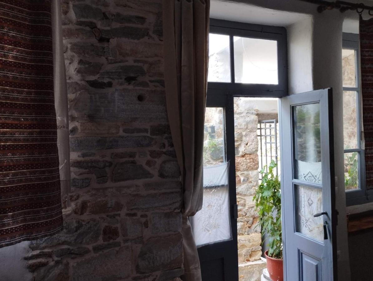 Tatil Evi Fasolas Square 15m2 Is Located 30 Stairs Up From The Main Road And It Is In The Old Market Fasolas And Next To The Museums *