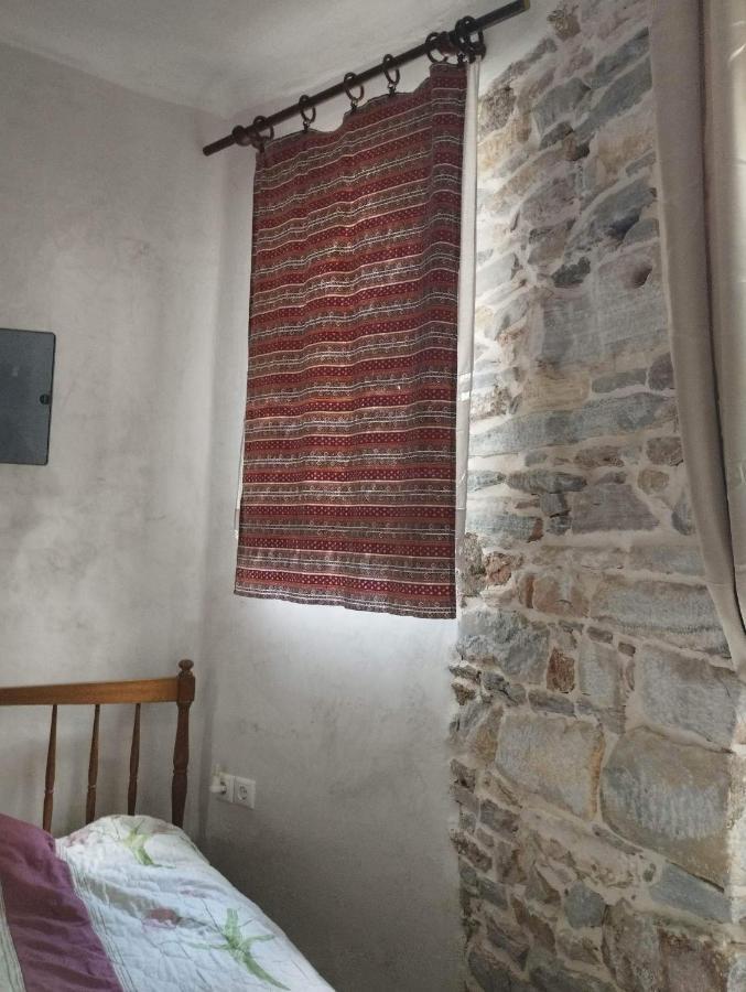 Fasolas Square 15m2 Is Located 30 Stairs Up From The Main Road And It Is In The Old Market Fasolas And Next To The Museums Tatil Evi Filótion